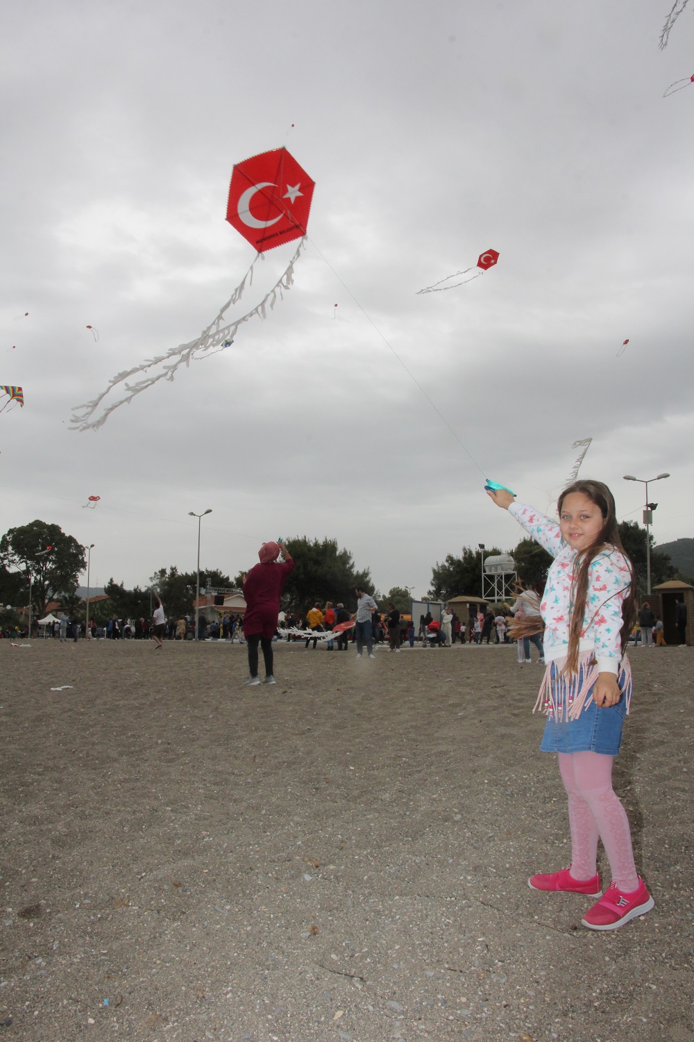 Menderes Te Ucurtma Senligi Yerel Haberler Oncu Sehir Gazetesi